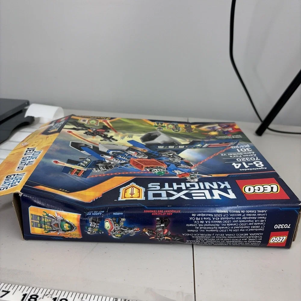 70320 LEGO Nexo Knights Season 2 Aaron Fox's Aero-Striker V2 New Opened Box